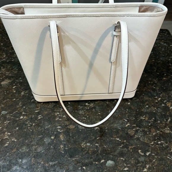Michael Kors Cream Tote Bag - Picture 2 of 4